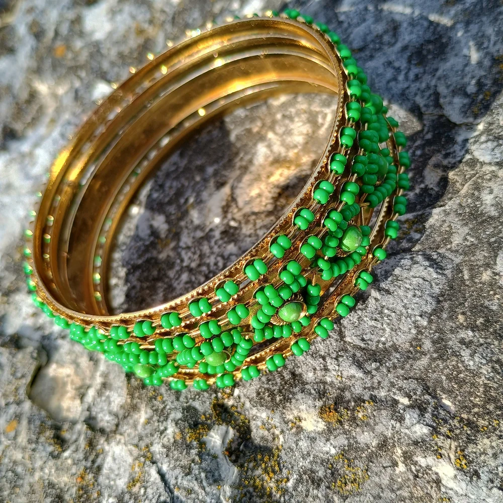 Traditional green Indian churi bangle set, South Asian jewelry, Bollywood style